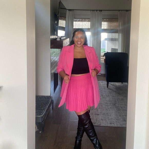 Meet your Posher, Kiki - Picture 3 of 4